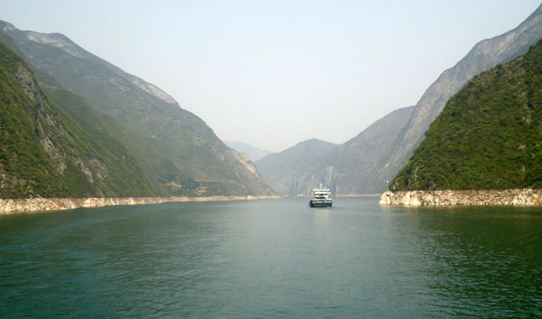 M.S. Victoria 2 & M.S. Victoria 5 for your 2013 Yangtze Cruise